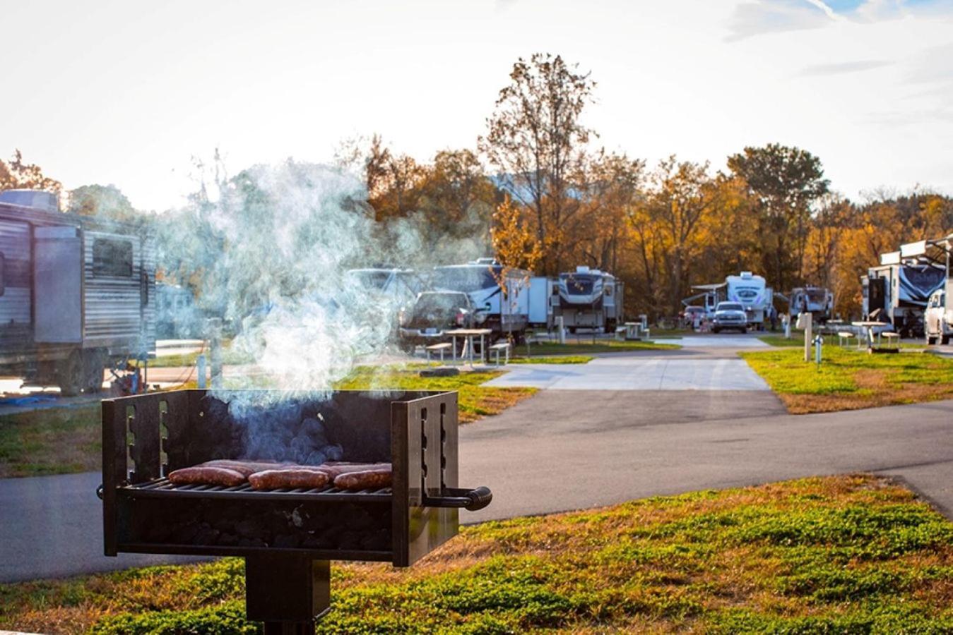 Pigeon Forge Landing Rv Resort Exterior photo